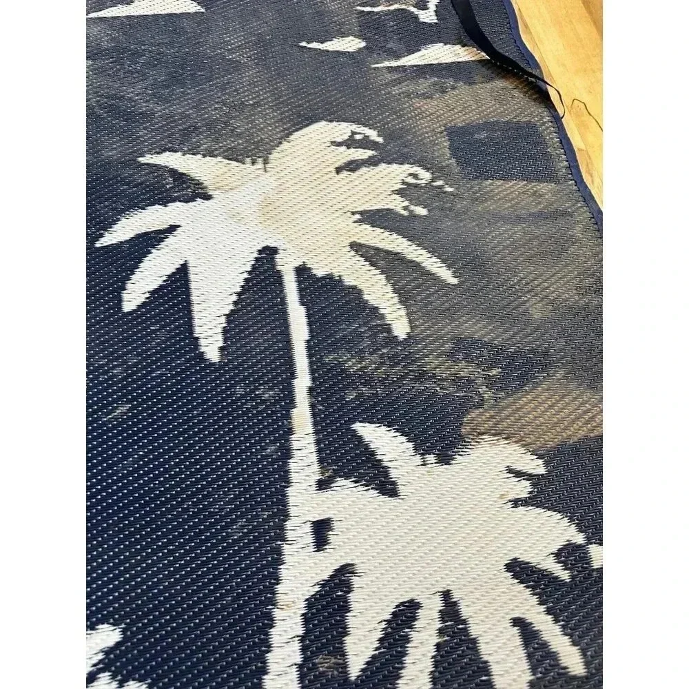 Tropical Palm Tree roll up blue and white mat